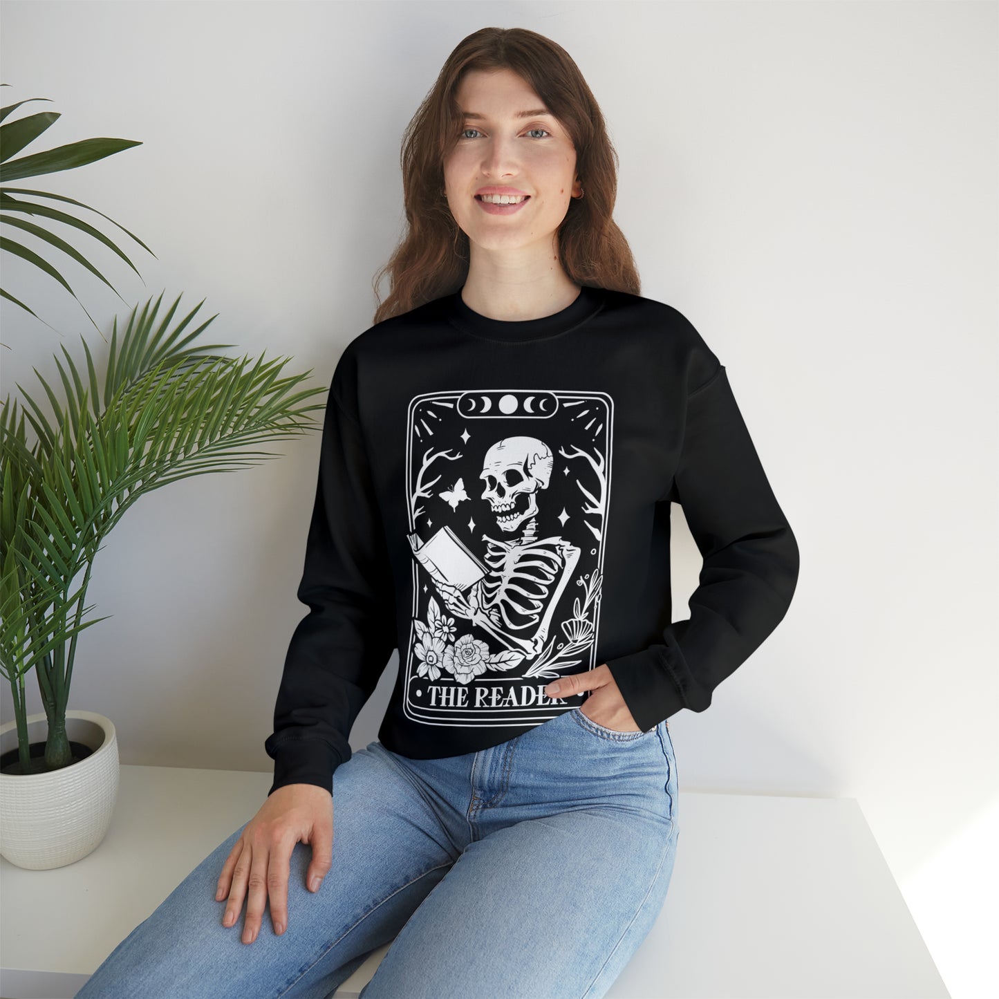 The Reader Tarot Card Unisex Heavy Blend™ Crewneck Sweatshirt